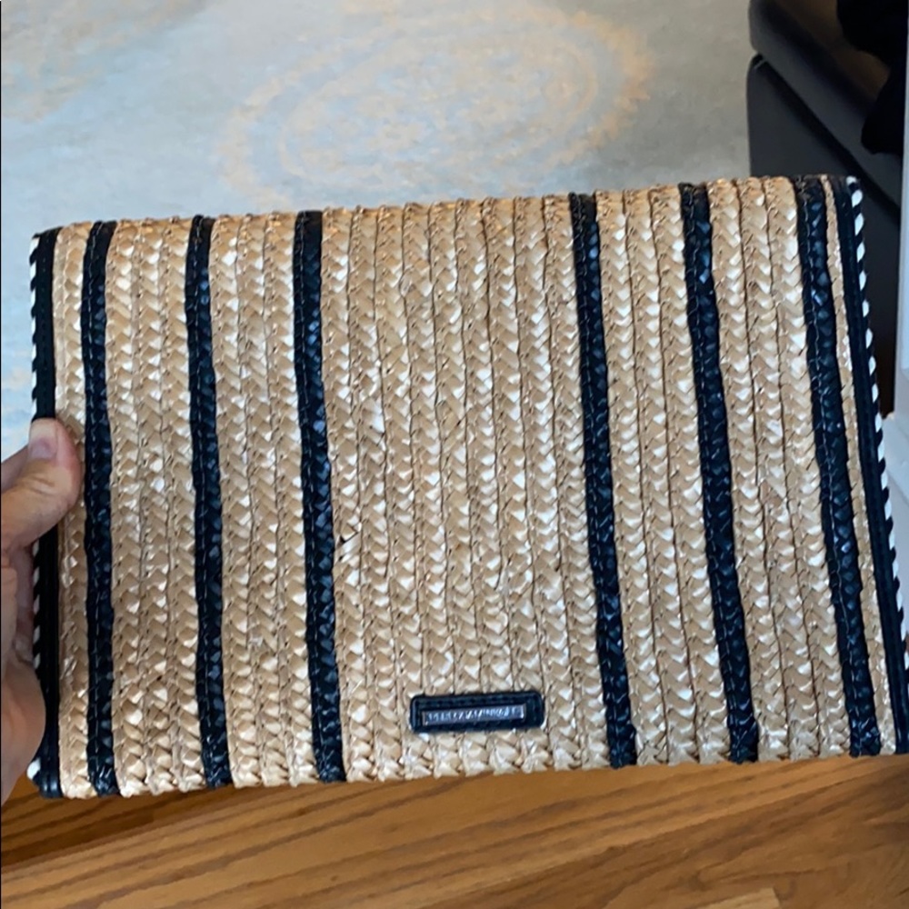 Brand New Rebecca Minkoff Straw Leo Clutch - Picture 2 of 3